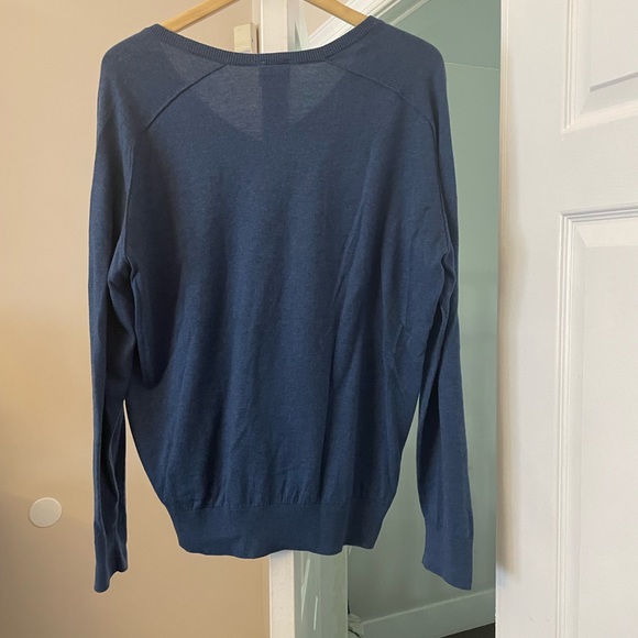 Lacoste mens sweater. V Neck. Grey/Blue. Size 6 or XL American - Picture 4 of 4